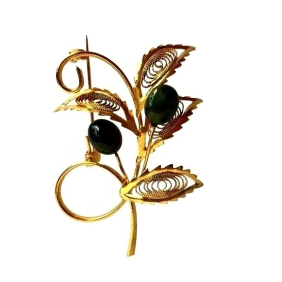 Vintage Filigree Leaf Green Jade Brooch Pin Gold Tone - Picture 2 of 2
